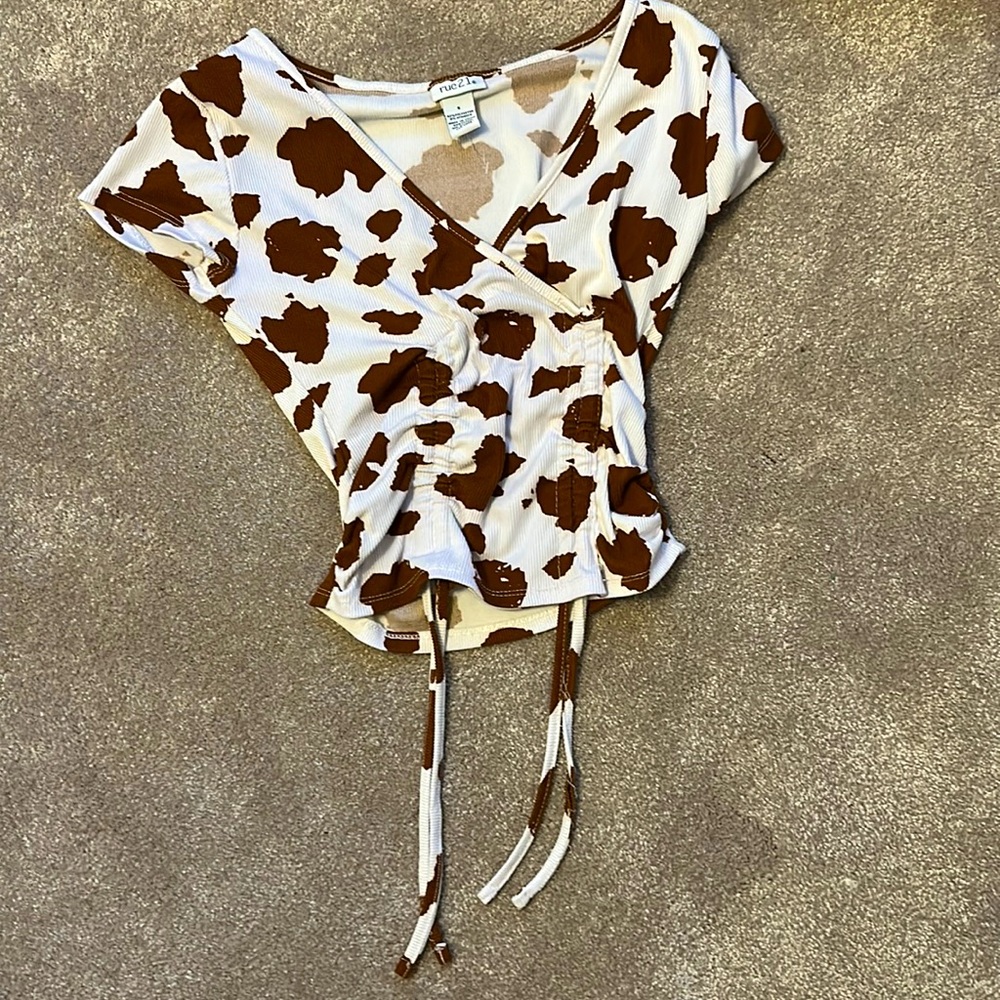 Cute crop V neck t shirt brown cow print